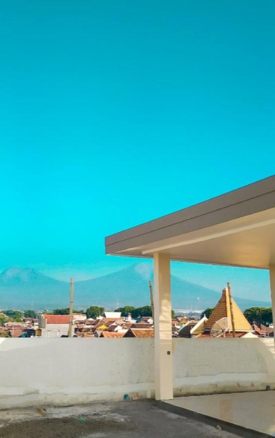 Bluefire Homestay Syariah Banyuwangi  Exteriör bild