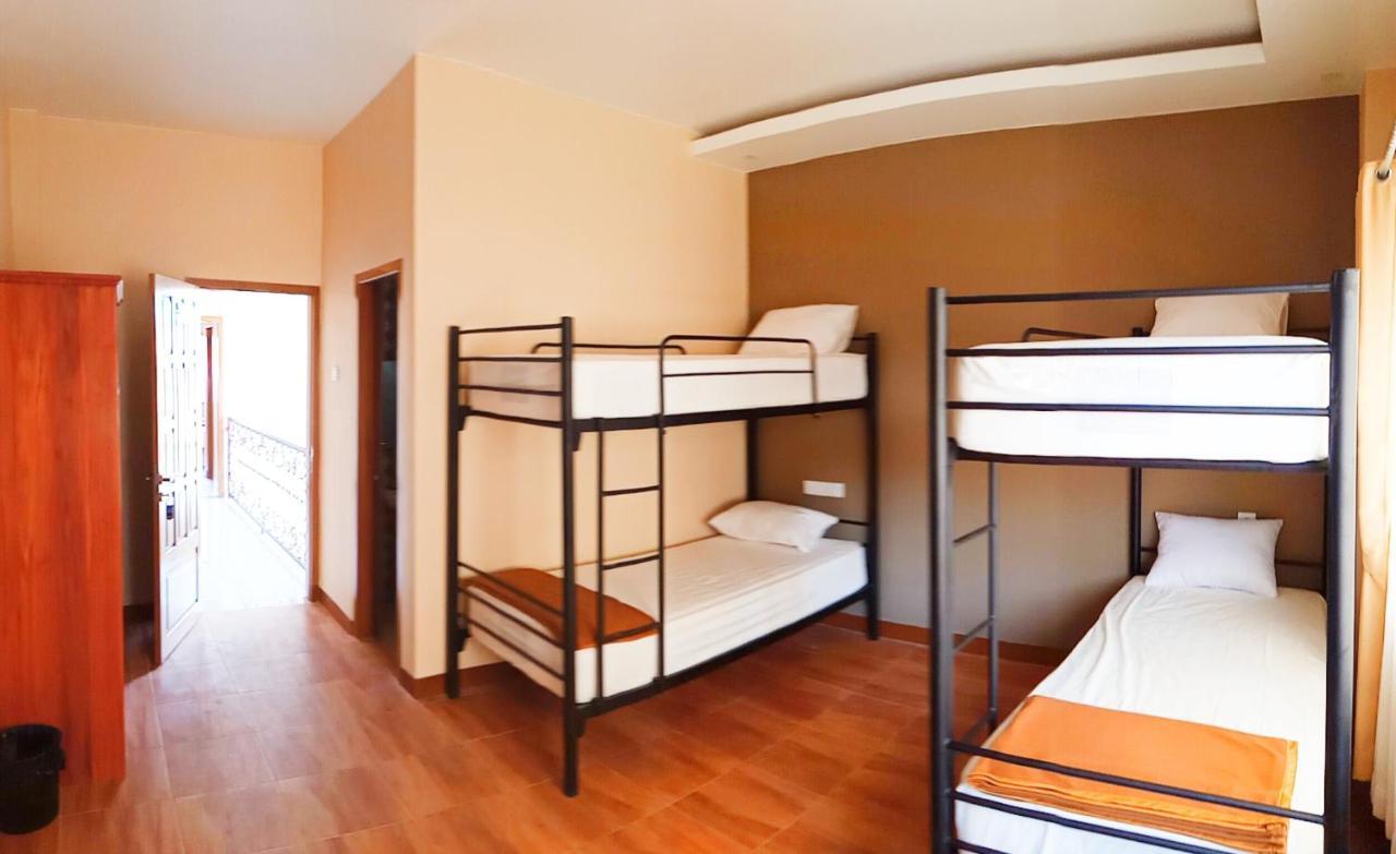 Bluefire Homestay Syariah Banyuwangi  Exteriör bild