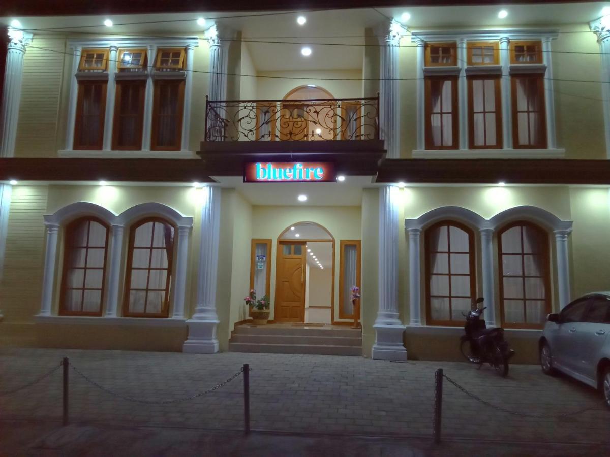 Bluefire Homestay Syariah Banyuwangi  Exteriör bild